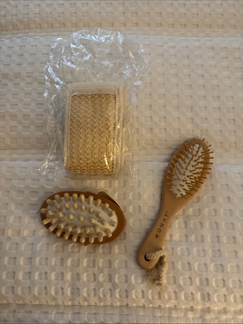 MONAT Bath Brush & Massage Set in Beige